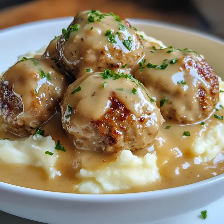 Hackballchen in cremiger sauce mit kartoffelpuree